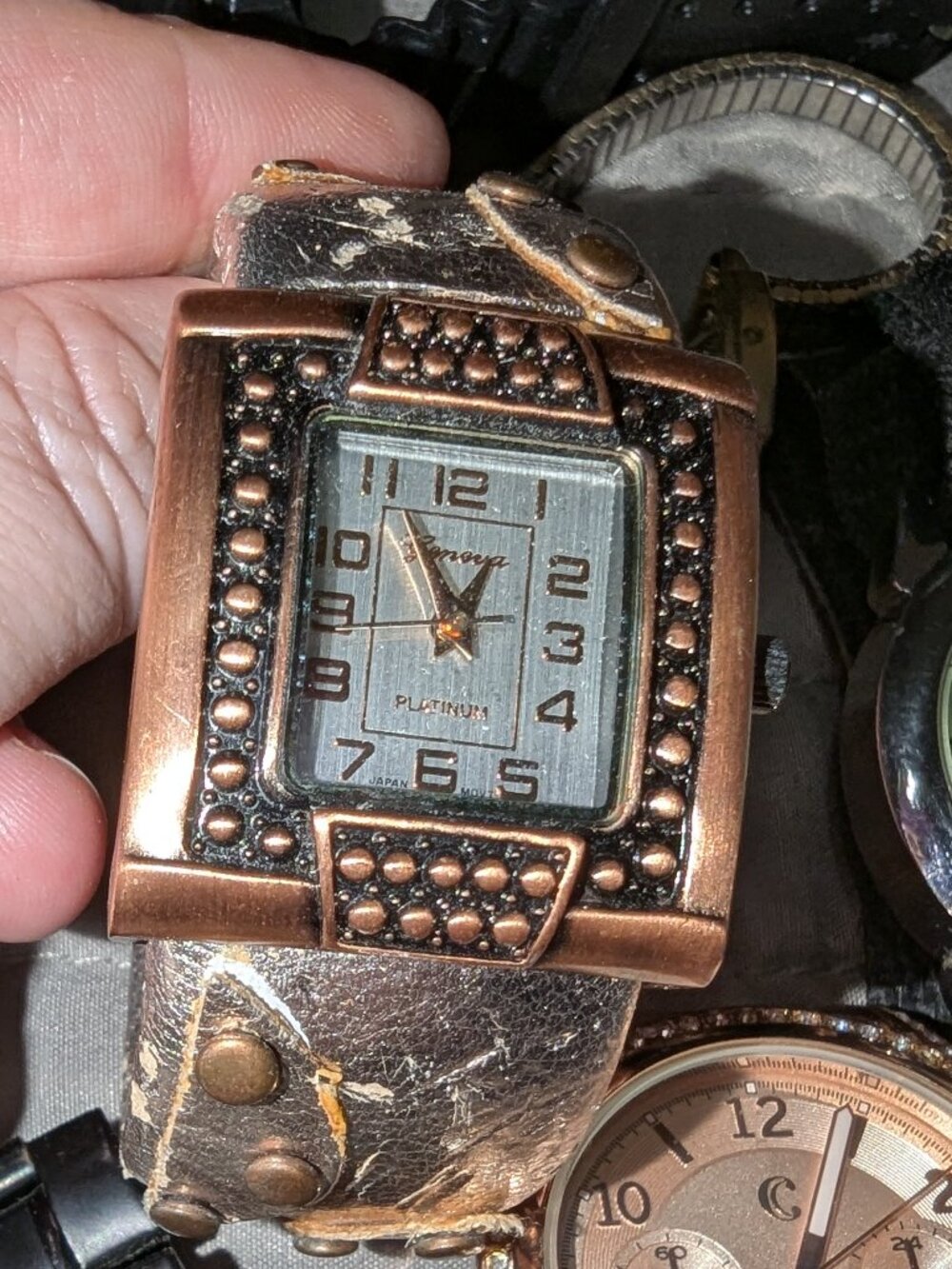 AS IS Watch Lot AS IS 6347 - Picture 4 of 8